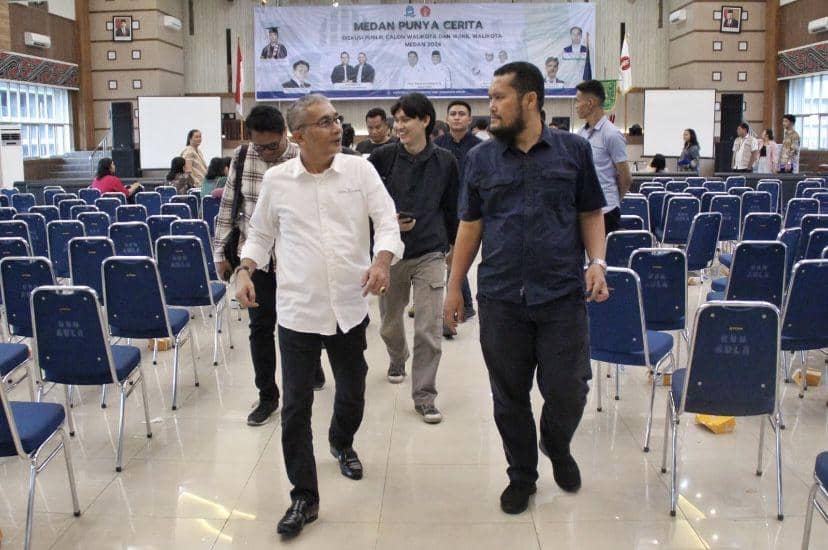 Ikatan Mahasiswa Peduli Keadilan (IMPK) Fakultas Hukum Universitas HKBP Nomensen menggelar Diskusi Publik Calon Wali Kota dan Wakil Wali Kota Medan 2024 (Dok. Istimewa)