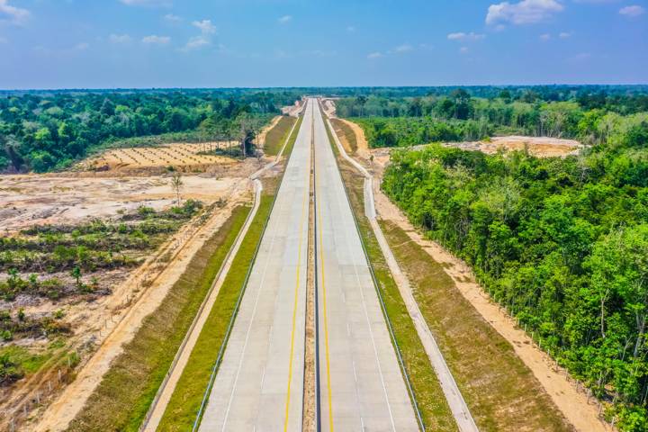 Jalan Tol Bayung Lencir-Tempino Seksi 1 di Jambi. (dok. Waskita Karya)