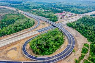 Jalan Tol Bayung Lencir-Tempino Seksi 1 di Jambi. (dok. Waskita Karya)