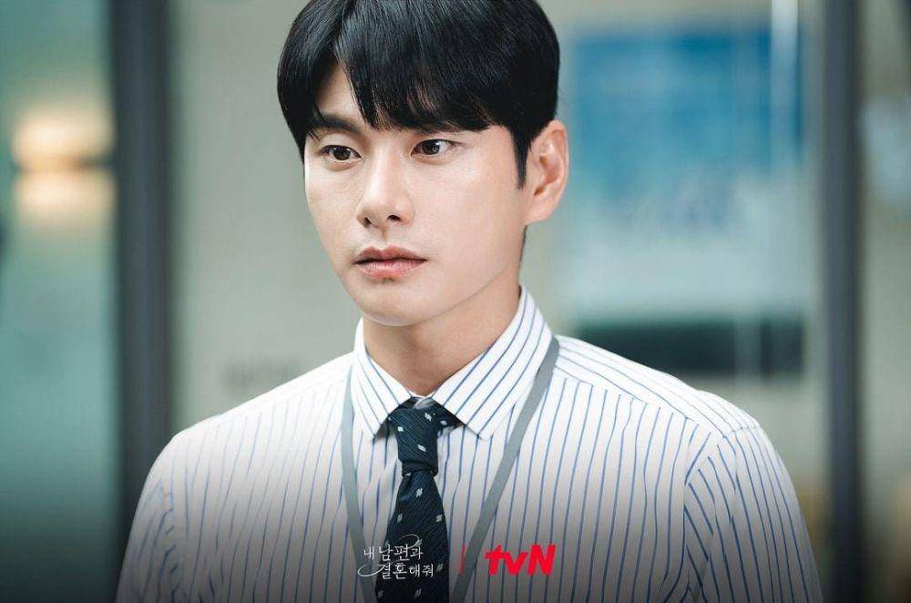 Lee Yi Kyung di drama Marry My Husband (instagram.com/tvn_drama)