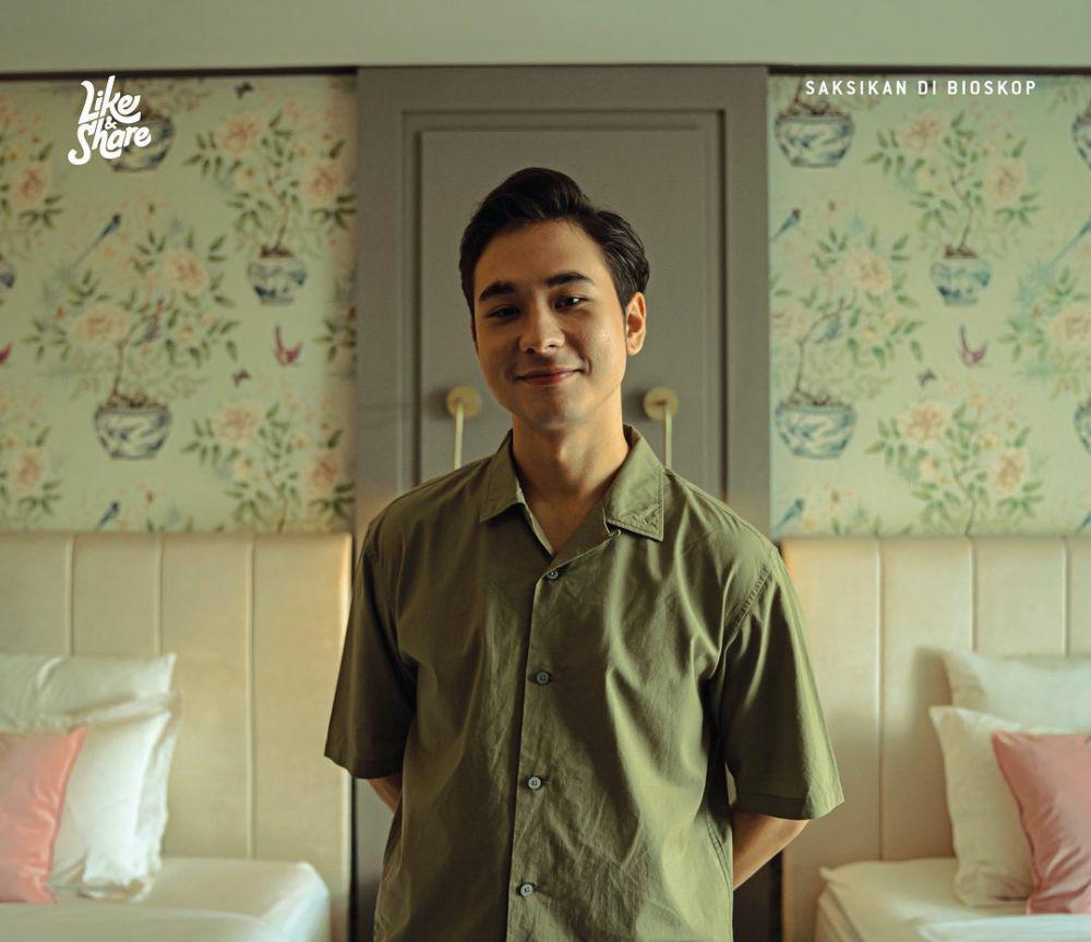 potret penampilan aktor Jerome Kurnia dalam film Like & Share. (instagram.com/filmlikeandshare)