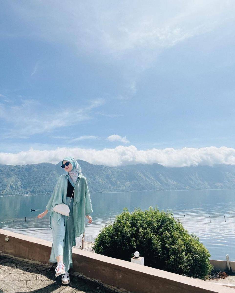 Rekomendasi Hang Out Outfit ala Nashwa Zahira (instagram.com/nashwaaaz)