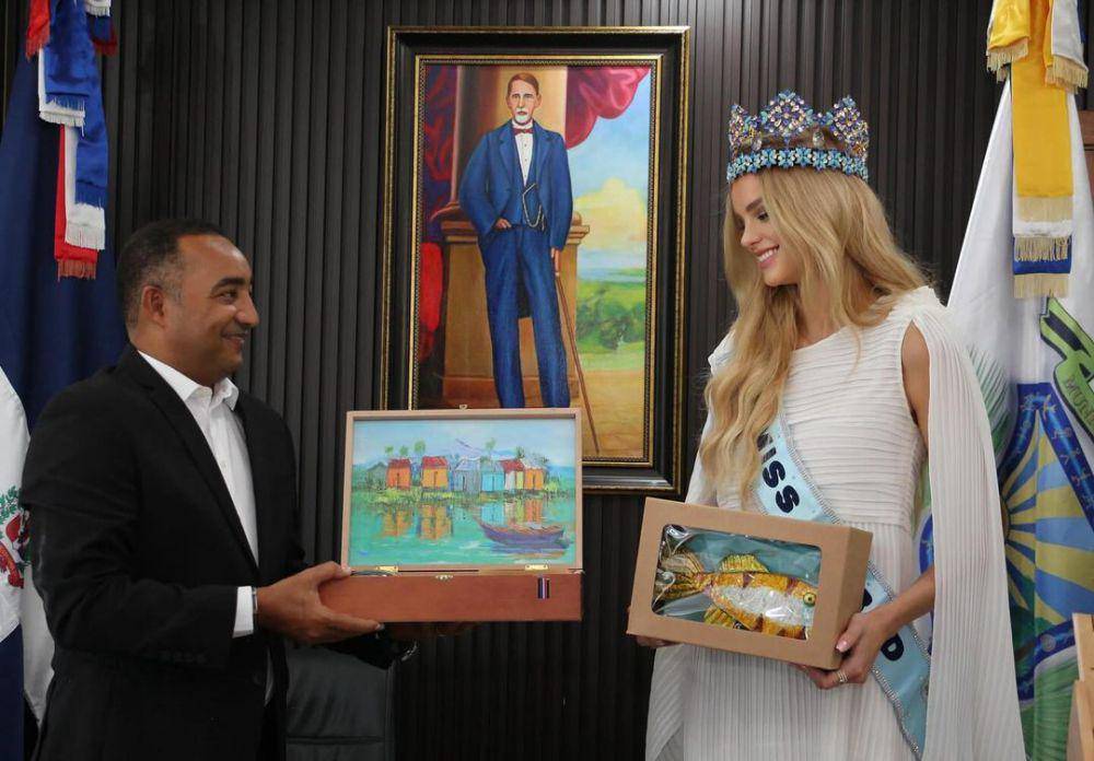 Potret Kunjungan Miss World 2024 Krystyna Pyszkova ke Rep. Dominika (Instagram.com/krystyna_pyszko)