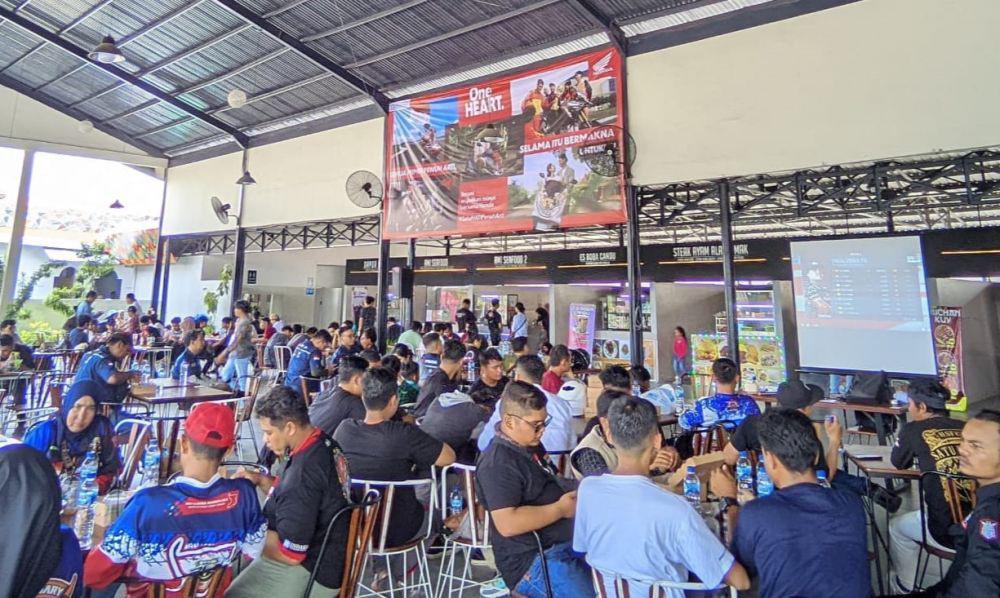 Puluhan Rider Honda Nobar Balapan MotoGP Mandalika