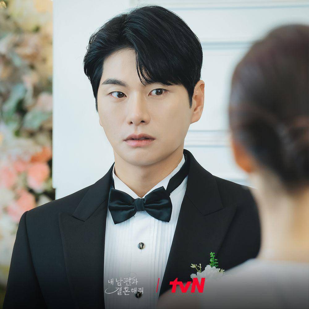Lee Yi Kyung di drama Marry My Husband (instagram.com/tvn_drama)