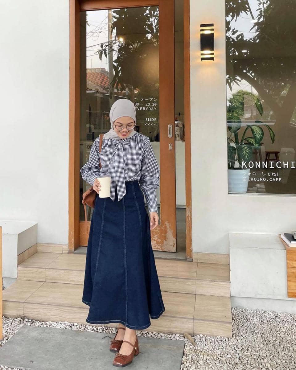 inspirasi ootd dengan nuansa kasual elegan ala influencer (instagram.com/fitrahydy)