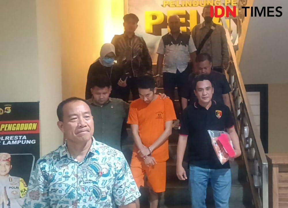 Konfrensi pers penetapan tersangka suami selebgram Anastasia, Aditya Prayogi di Mapolresta Bandar Lampung. (IDN Times/Tama Yudha Wiguna).