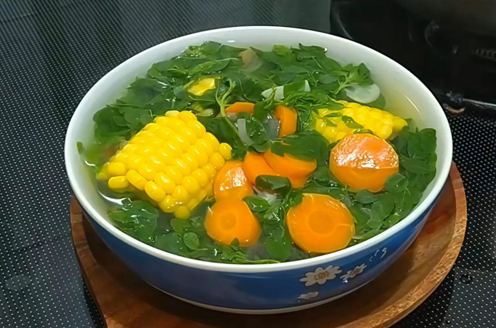 Resep Sayur Bening Daun Kelor dan Jagung, Segar dan Penuh Nutrisi!