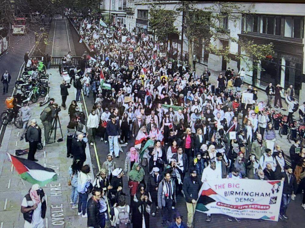 Demo Peringatan Serangan 7 Oktober di London, Beberapa Ditahan