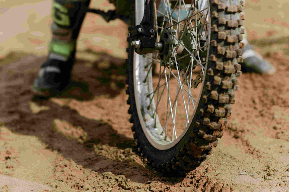 Catat, Ini Jumlah Maksimal Tambalan pada Ban Sepeda Motor