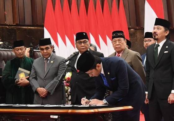 Edhie Baskoro Yudhoyono resmi dilantik sebagai Wakil Ketua MPR RI periode 2024-2029, pada Kamis (3/10/2024). (Instagram @ibasyudhoyono)