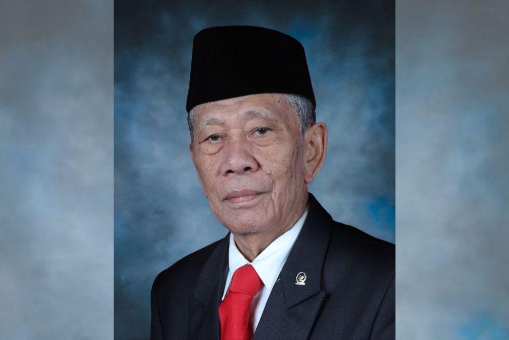 Almalik Pababari, Salah Satu Anggota DPD RI Tertua asal Sulawesi Barat