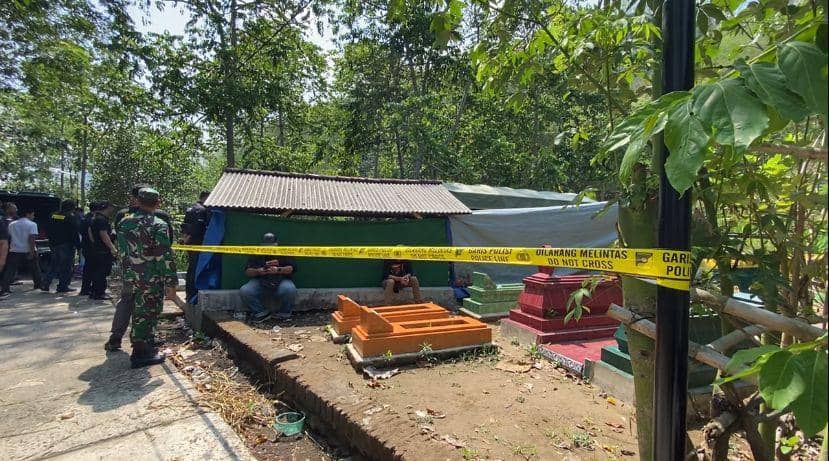 Polisi lakukan ekshumasi jenazah siswa Mts di Blitar. IDN Times/ istimewa