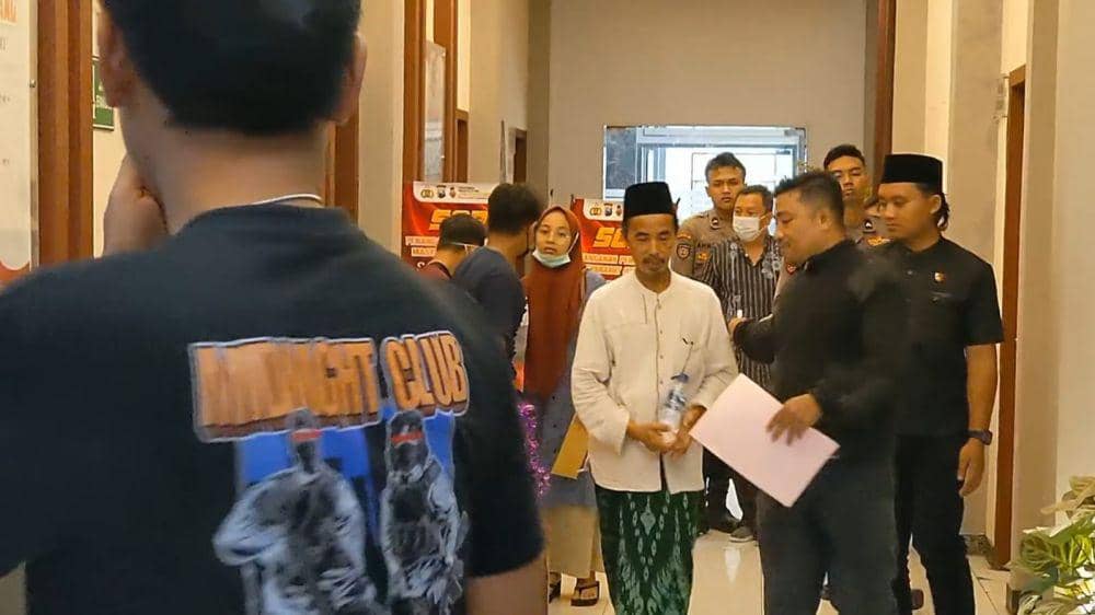 Pimpinan Ponpes Tersangka Pencabulan Santriwati di Trenggalek Dibui