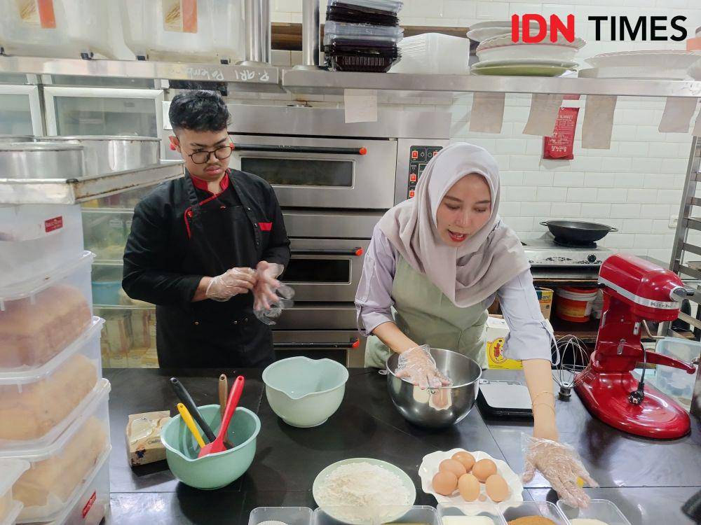 Kue ultah karakter Labubu yang lagi viral di Bake House Palembang (IDN Times/Feny Maulia Agustin)