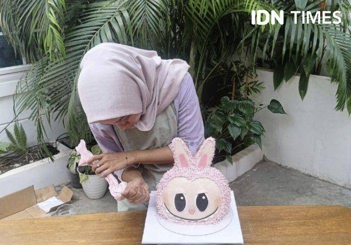 Kue ultah karakter Labubu yang lagi viral di Bake House Palembang (IDN Times/Feny Maulia Agustin)