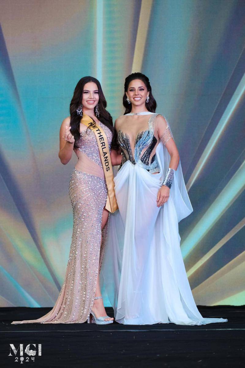 Potret Wakil Eropa Saat Sashing Ceremony Miss Grand International 2024 (Facebook.com/Miss Grand International)