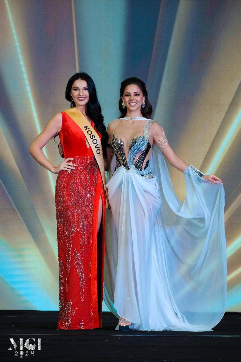 Potret Wakil Eropa Saat Sashing Ceremony Miss Grand International 2024 (Facebook.com/Miss Grand International)