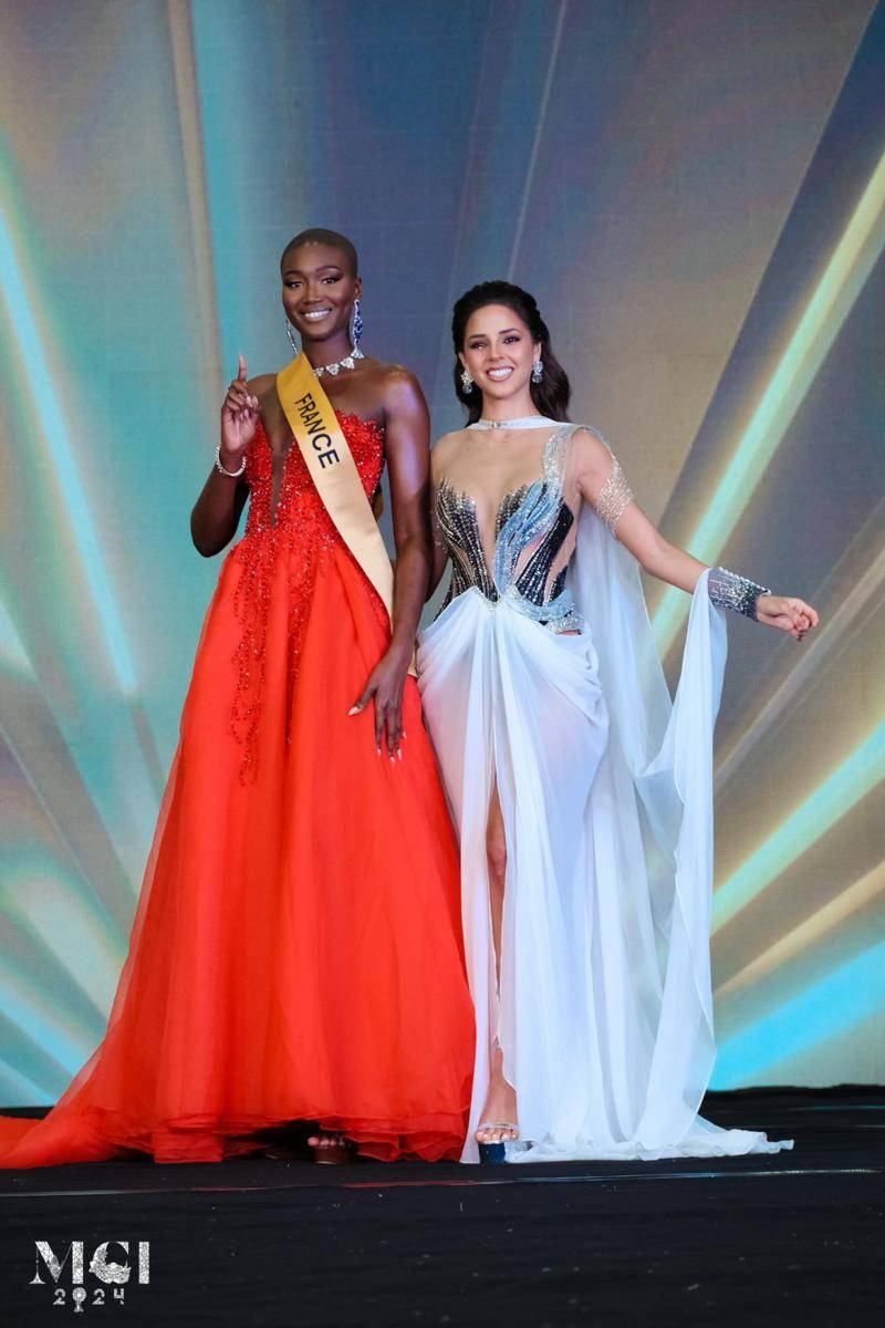 Potret Wakil Eropa Saat Sashing Ceremony Miss Grand International 2024 (Facebook.com/Miss Grand International)