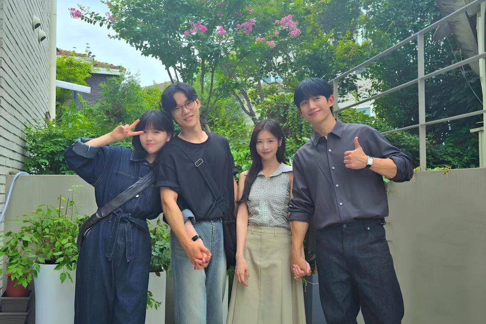 cast Love Next Door (instagram.com/holyhaein)