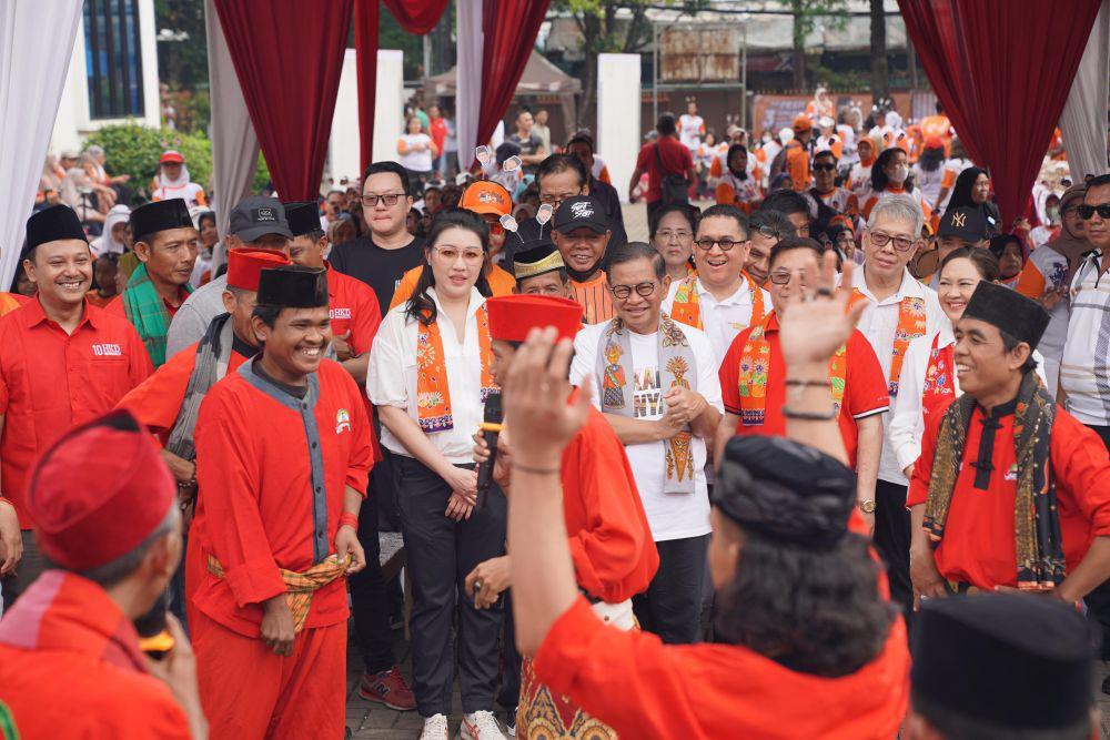 Festival Nasi Uduk Jadi Cara Pramono-Rano Gaet Suara di Jakarta
