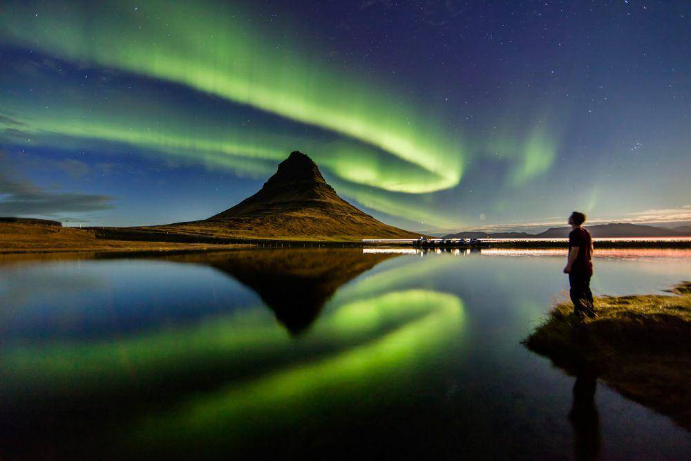 potret aurora borealis di Islandia (unsplash.com/Joshua Earle)