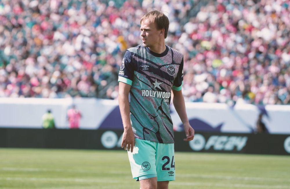 Mikkel Damsgaard (brentfordfc.com)
