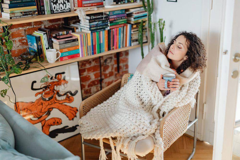 ilustrasi tidak enak badan (pexels.com/Karolina Kaboompics)