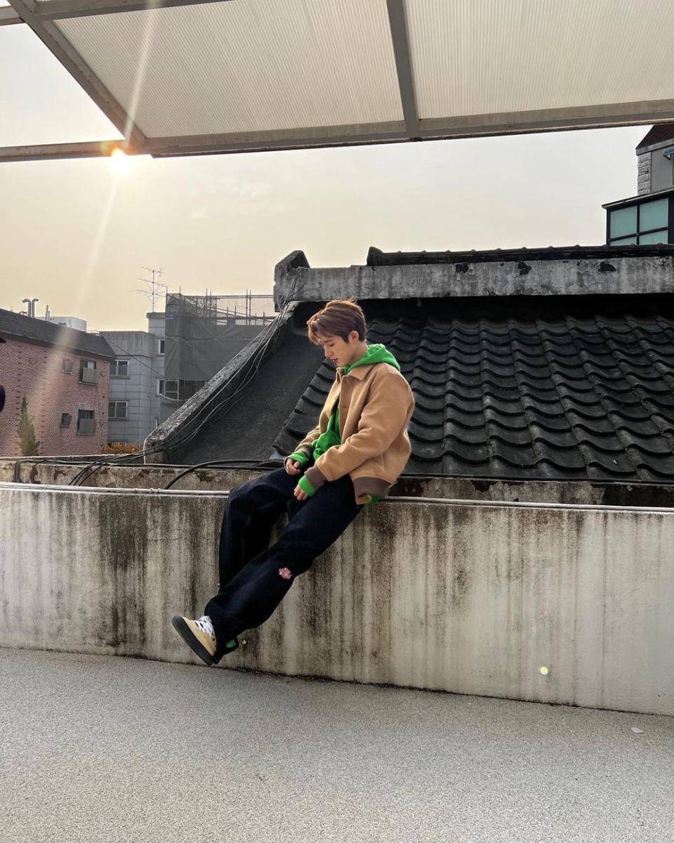 mix and match hoodie ala B.I (instagram.com/shxxbi131)