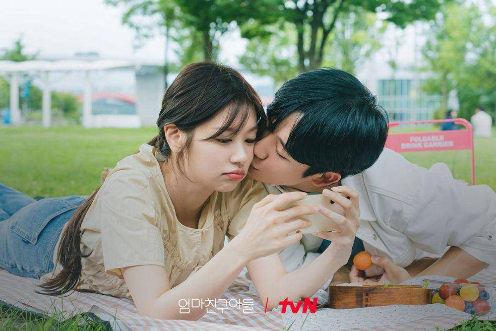 still cut drakor Love Next Door (instagram.com/tvn_drama)