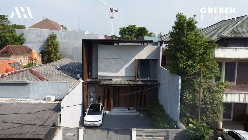 inspirasi rumah Indra Brasco dan Mona Ratuliu (youtube.com/AH)