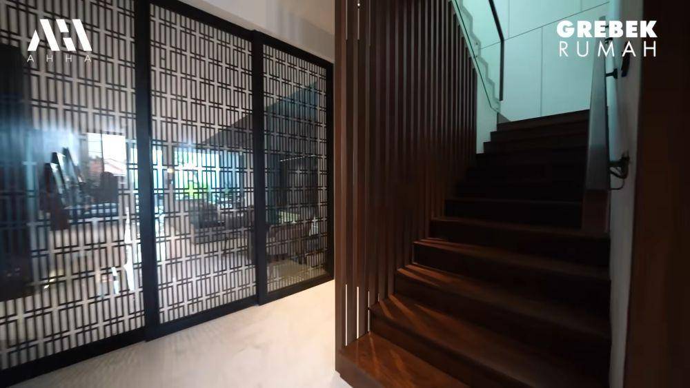 desain rumah Mona Ratuliu dan Indra Brasco (youtube.com/AH)