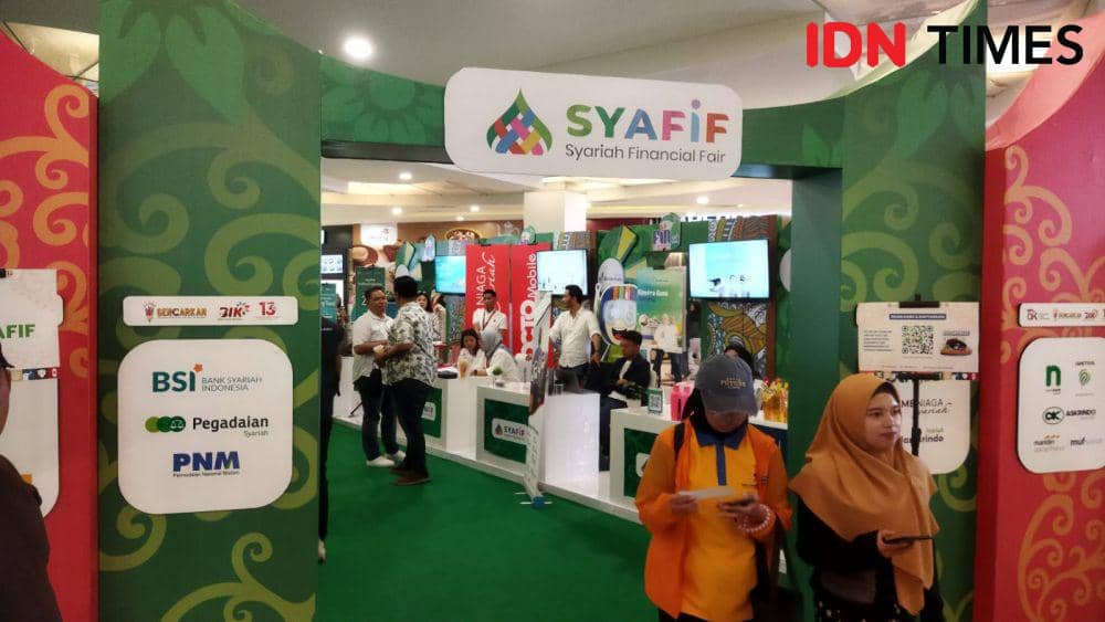 PT Mandiri Utama Finance (MUF) turut ambil bagian dalam pameran Financial Expo (FinExpo) yang diselenggarakan Otoritas Jasa Keuangan (OJK) di Balikpapan Kalimantan Timur, Sabtu (5/10/2024). (IDN Times/Sri.Wibisono)