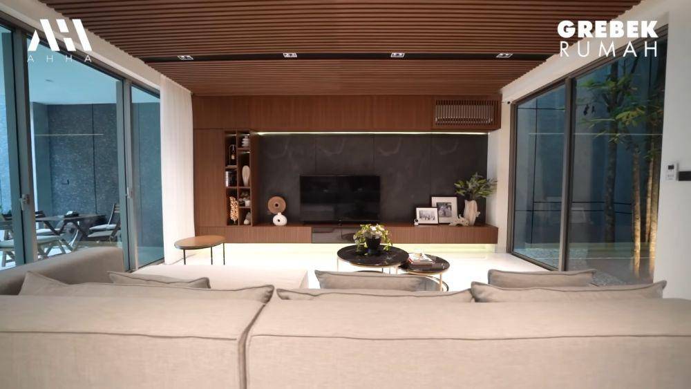 desain rumah Mona Ratuliu dan Indra Brasco (youtube.com/AH)