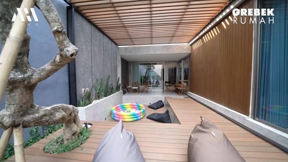 desain rumah Mona Ratuliu dan Indra Brasco (youtube.com/AH)