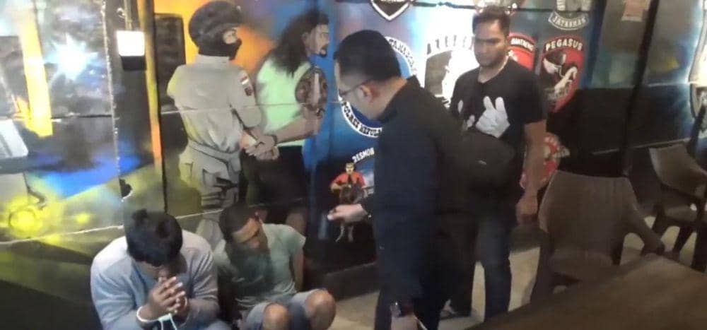 Tersangka saat berada di Posko Resmob Polda Sulsel/Istimewa