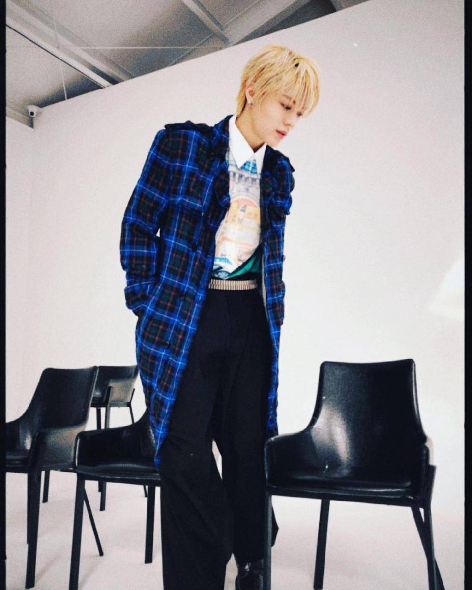 gaya layering outfit ala Yuta NCT (instagram.com/yuu_taa_1026)