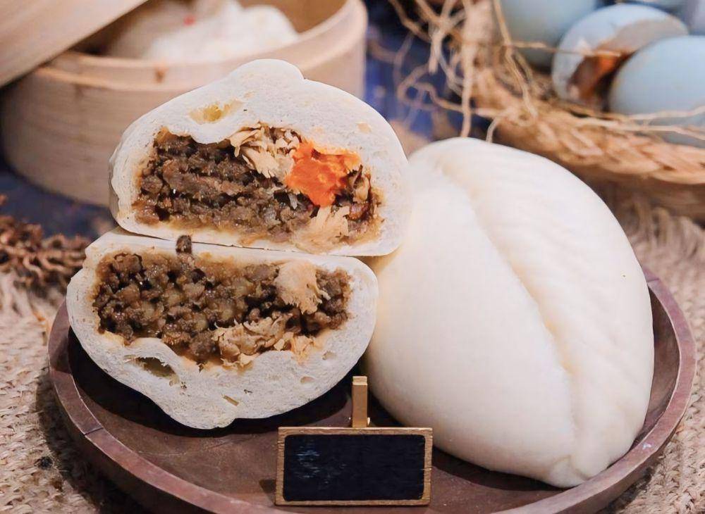 Bakpao dan Kue 555 (instagram.com/bakpao555)