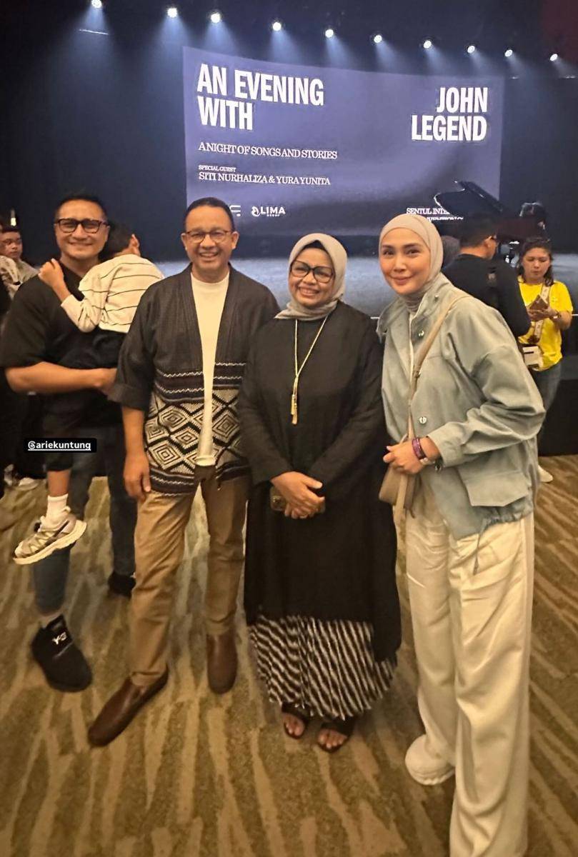 potret artis nonton konser John Legend (instagram.com/fenitaarie)