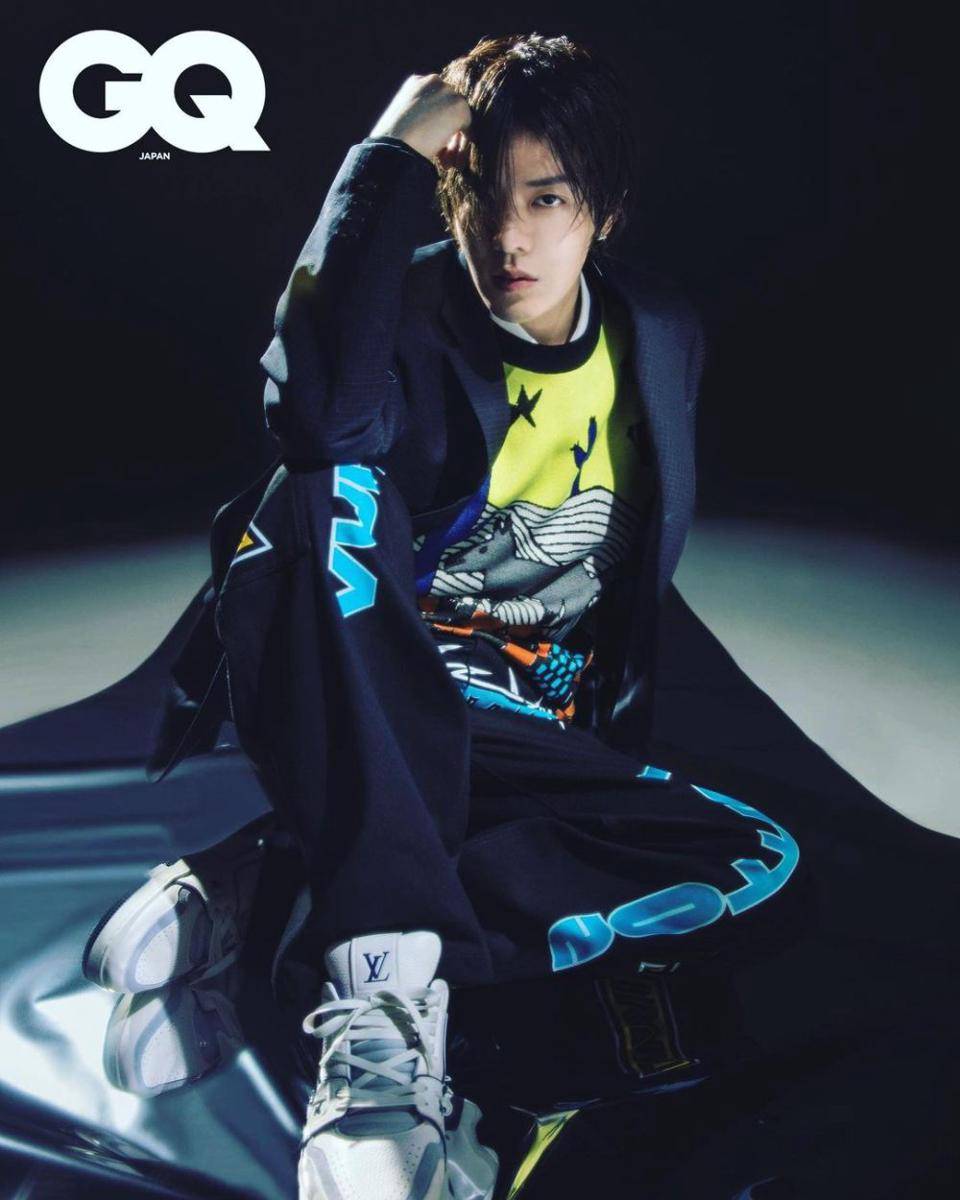 gaya layering outfit ala Yuta NCT (instagram.com/yuu_taa_1026)