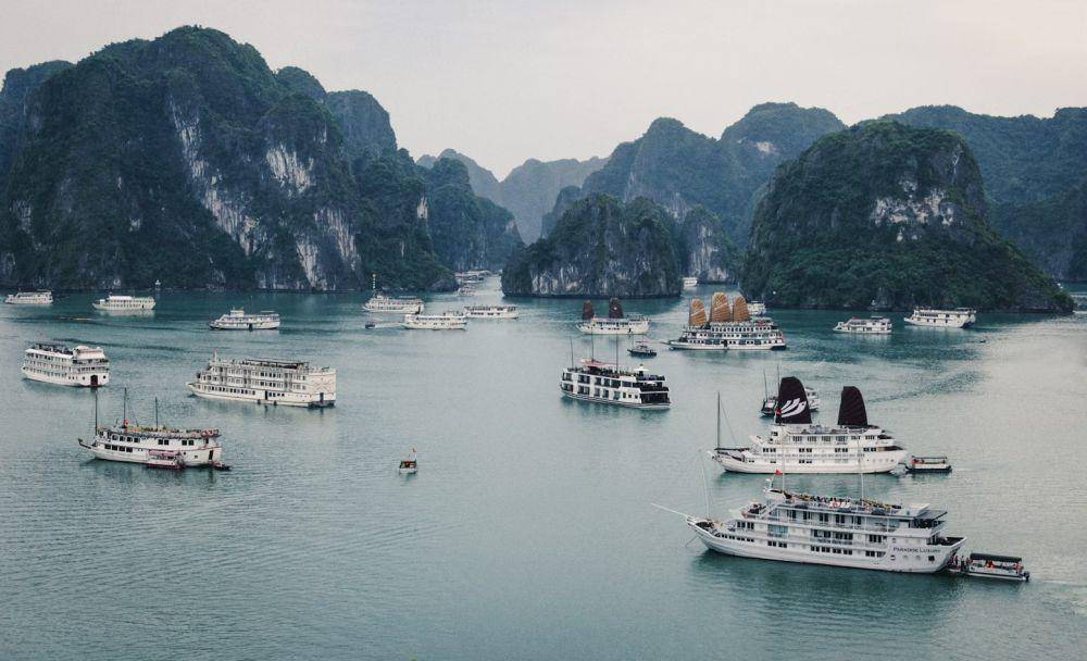 Ha Long Bay di Vitenam (unsplash.com/Amy Rollo)