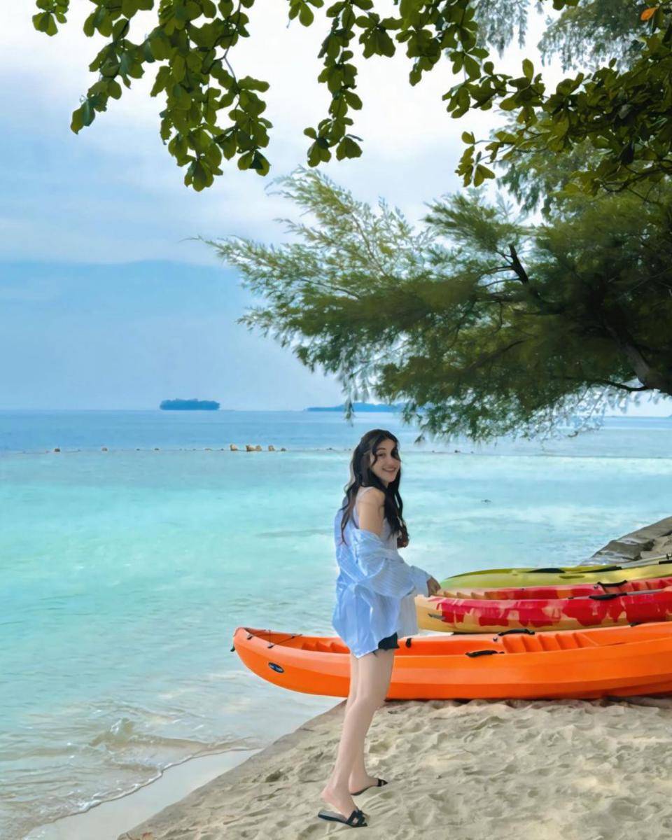 potret Ayu Ting Ting liburan ke Kepulauan Seribu (instagram.com/ayutingting92)
