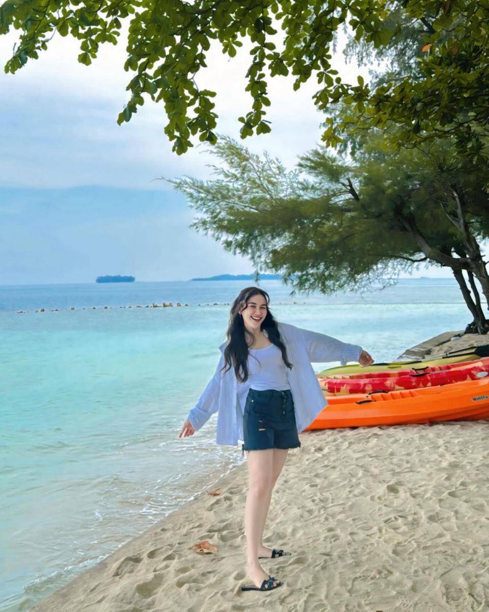 potret Ayu Ting Ting liburan ke Kepulauan Seribu (instagram.com/ayutingting92)