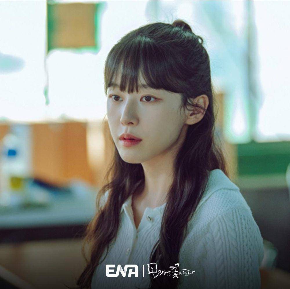 Lee Joo Myung di drama Like Flowers in Sand (instagram.com/ena.channel.d)