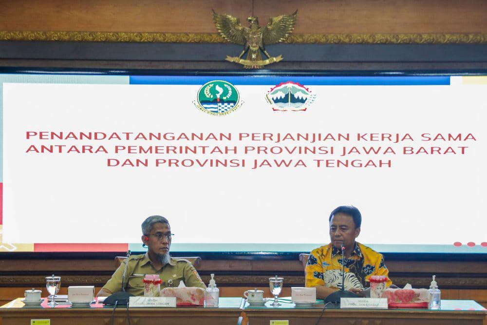 Sekda Jateng Sumarno dan Sekda Jabar, Herman Suryatman. (IDN Times/Dok Humas Pemprov Jateng)