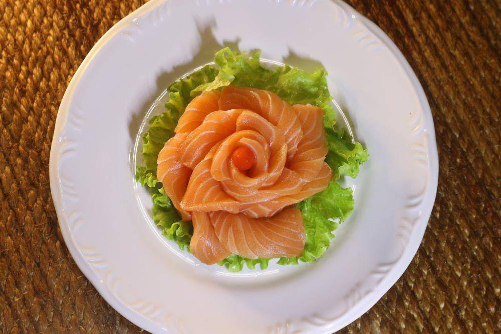 ilustrasi sashimi (pexels.com/GustavoSantana)