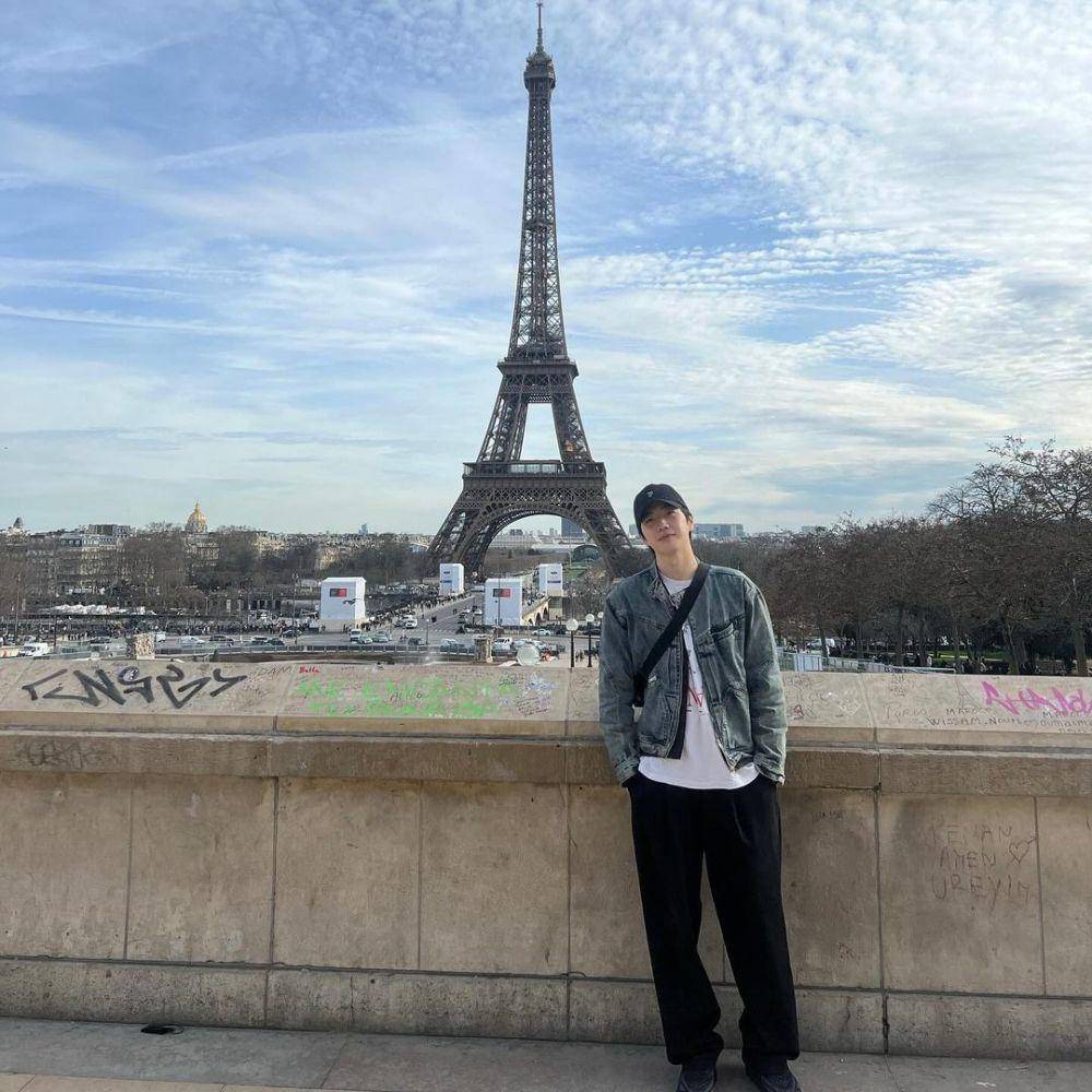 outfit liburan ala Kang Hoon (instagram.com/khoonyy)