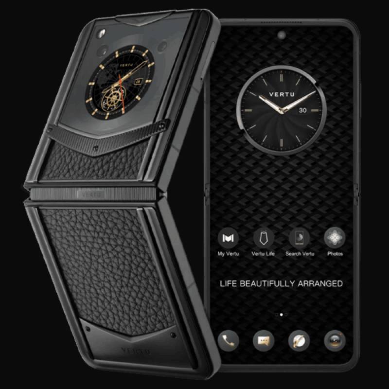 Vertu IronFlip menggunakan layar OLED dengan tingkat kecerahan 1200 nit (hoangvertu.com.vn)