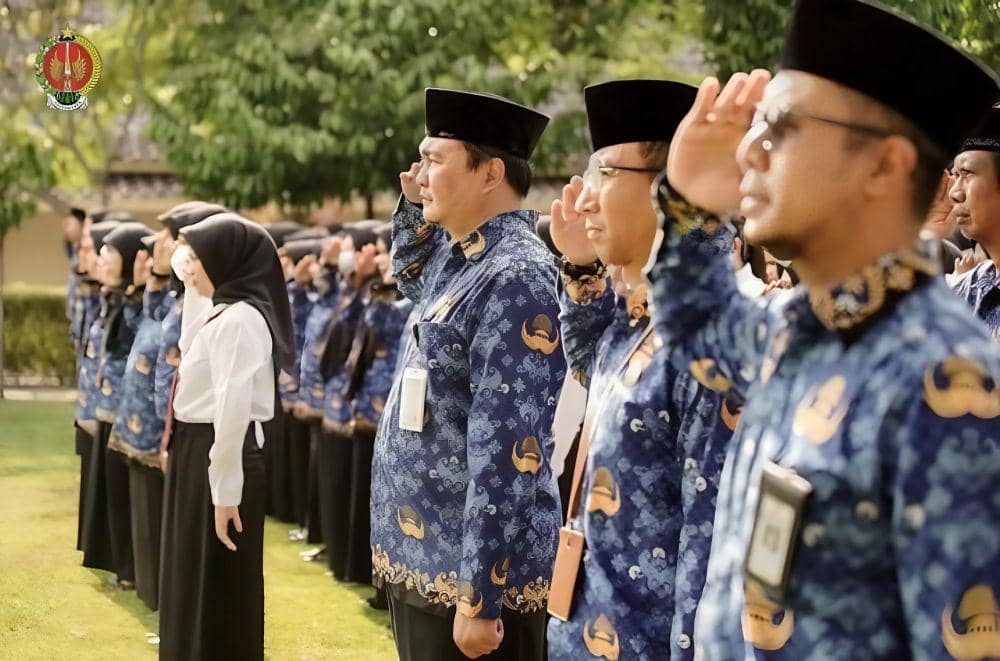 PPPK dan CPNS Kota Yogyakarta sedang melaksanakan upacara hari kesaktian pancasila. (Dok. Humas Jogja)