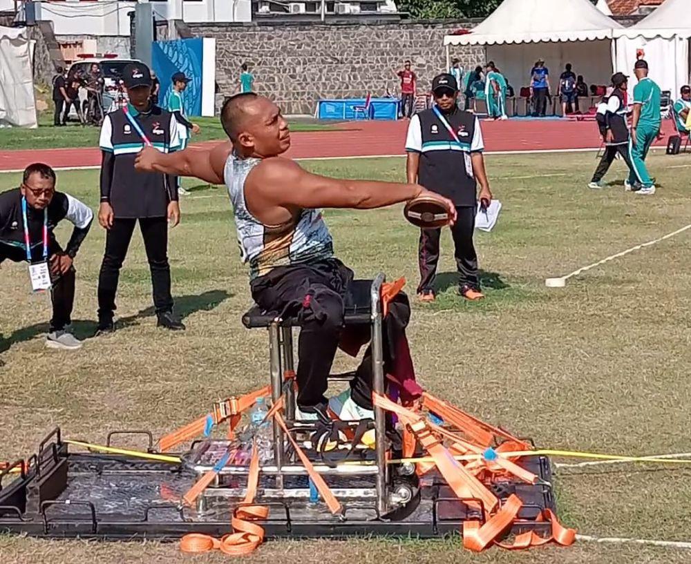 Riadi dan Nurmala Buka Keran Medali Emas Sumut di Atletik Peparnas
